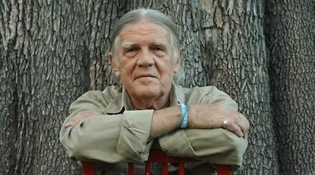 Henry Diltz - Behind the Lens