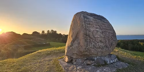 FULDT BOOKET: Vandretur p\u00e5 H\u00f8jderygstien, 16 km.