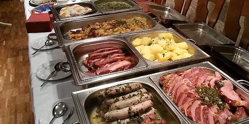 Gr\u00fcnkohlbuffet