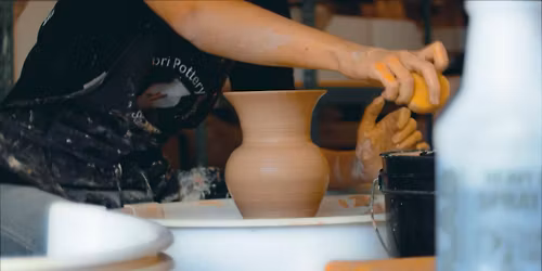 6 weeks beginners pottery wheel class