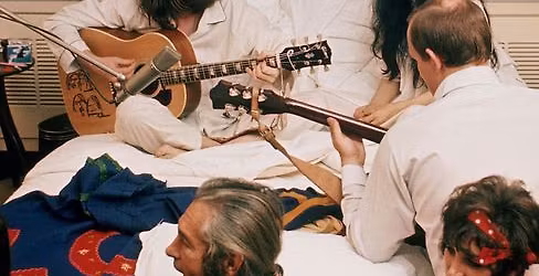 \ud83c\udf33\ud83c\udfb6 Picnic + music jam R\u00e5lis behind the basketball area next to the bridge \ud83c\udf3c\ud83c\udf89