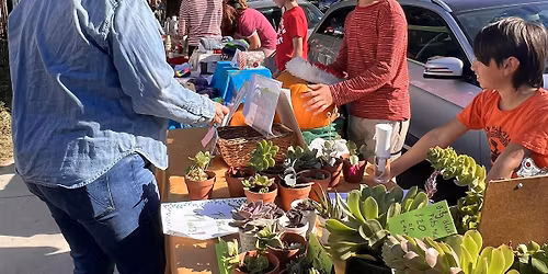 Holiday Makers Market