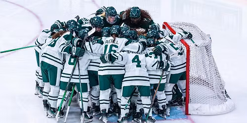 Parking St. Lawrence Saints at Harvard Crimson Womens Hockey