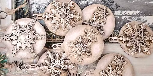 Atelier de decorare ornamente de cr\u0103ciun