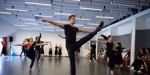 Be\u00adve\u00adze\u00adt\u00e9s a Mol\u00adn\u00e1r-tech\u00adni\u00adk\u00e1\u00adba