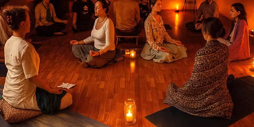 OM CHANTING (gratis) - For dit velv\u00e6re i krop, sj\u00e6l & for fred i verden