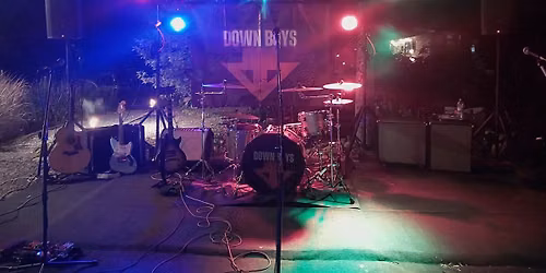 LIVE @ Bungalow Bar and Grille