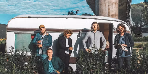 The Modern Times Julebord 2025 \/ Bl\u00e5rock Caf\u00e9