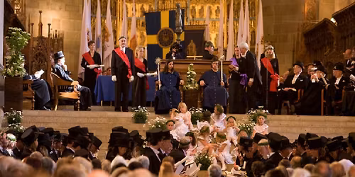 Symposium om akademisk dr\u00e4kt och ceremoni f\u00f6ljt av g\u00e5smiddag