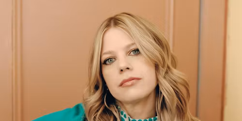 Basia Bulat at Le Club Square Dix30