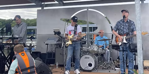 The BoDells at Clinton Marina Patio Session