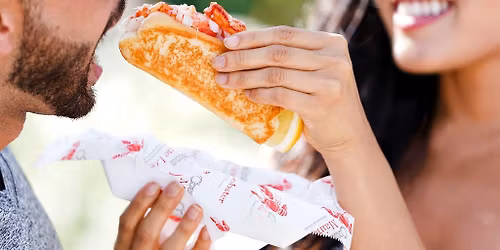 \ud83e\udd9e\ud83c\udf84 Cousins Maine Lobster at Jingle & Mingle Christmas Market by the Sea \u2013 Tractor Supply \ud83c\udf89\u2728