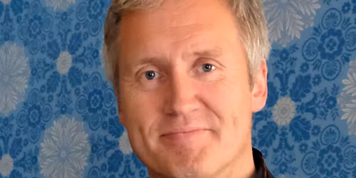 Maktens to motpoler i Norge i 1814 \u2013 herreg\u00e5rdene som politiske og lovdannende arenaer