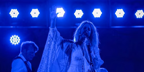 Live at the Lakefront - the Ultimate Fleetwood Mac Experience