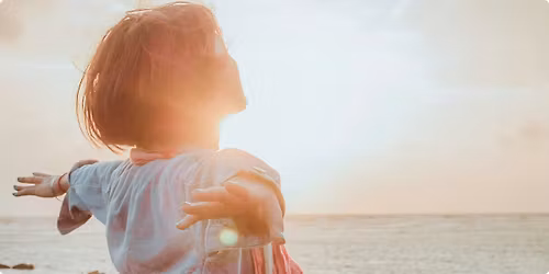 Qi gong with Maria Hallstr\u00f6m