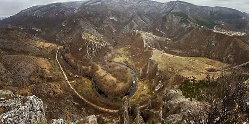 Гълъбинските скали и Сарая в Земенска планина