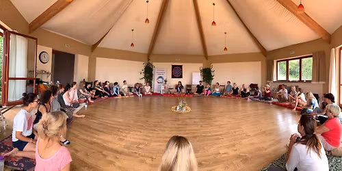 Oddech \u017bycia - kultowy trening oddechu transmodalnego w Kikowie.