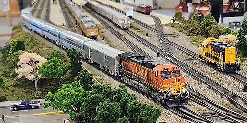 Rochester Railroad Prototype Modelers Meet - Free-mo Layout