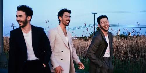 Jonas Brothers: JONAS20 Greetings From Your Hometown