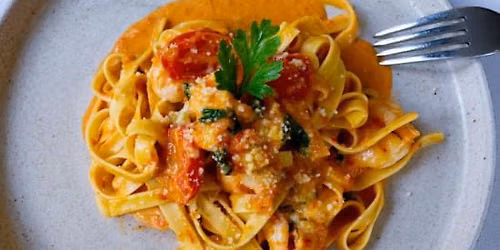 Authentic Tagliatelle & Pomodoro: A Traditional Italian Pasta