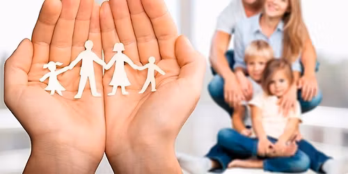 L\u00e9lekt\u0151l l\u00e9lelkig - Csal\u00e1d\u00e1ll\u00edt\u00e1s V\u00e1rpalot\u00e1n