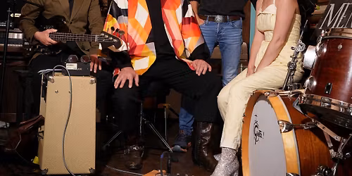 Mentana - Th\u00e9\u00e2tre Outremont - Montr\u00e9al