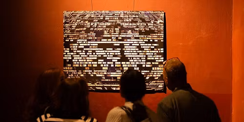 AI, potrebujeme sa porozpr\u00e1va\u0165. O skryt\u00fdch procesoch, zodpovednosti a rizik\u00e1ch