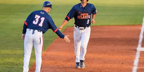 Parking Florida Atlantic Owls at Florida Gators Baseball