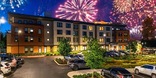 4th of July Celebration at The Independence Hotel