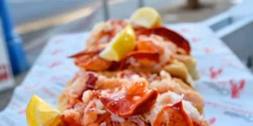 Cousins Maine Lobster at Narragansett Brewery