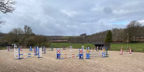 Warminster Saddle Club Showjumping Clinic with Harry Parkin