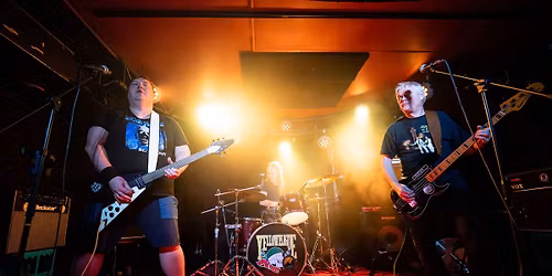 HOT KOMMUNIST (EST\/FIN) -live @ K\u00e4ra Kants, Rakvere