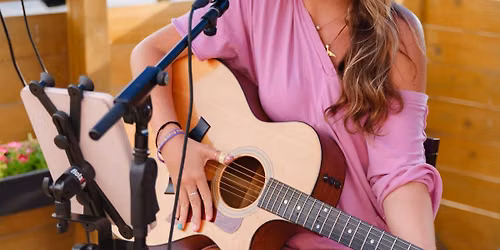 Sienna Fee live at The Monument \ud83c\udfb6 
