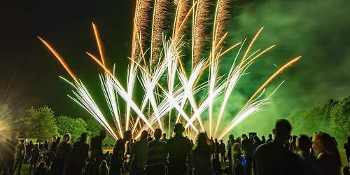 GORDON LEAGUE RFC GLOUCESTER BONFIRE NIGHT 5TH NOV FIREWORK SPECTACULAR!