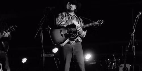 Cascade Country Presents: Dakota Robins!