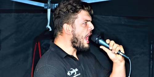 Open Mic with Tom Viney