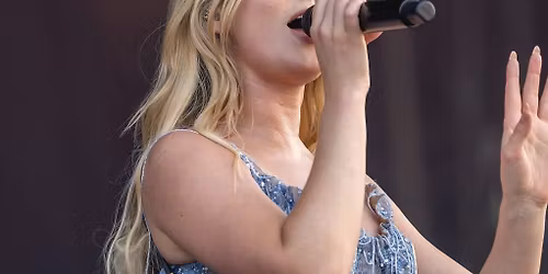 Zara Larsson at Agora Theatre