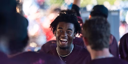 Ridgefield Raptors at Yakima Valley Pippins at Yakima County Stadium