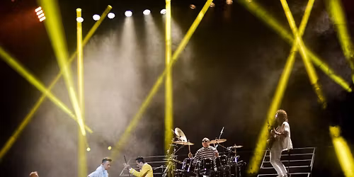 QUEEN AT CHRISTMAS - FLASH