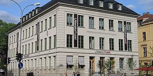 Systemisk kaf\u00e9 OSLO: En kveld i Tom Andersens fotspor