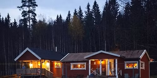 V\u00e4xtrum retreat- Andrum vid vatten