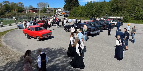 Utstilling og kortesje med veteranbiler Manger 17. mai