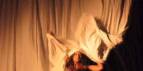 la sCena \u00e8 serVita Spettacolo derivato da un Labor di Tecniche di Recitazione di Commedia dell'Arte