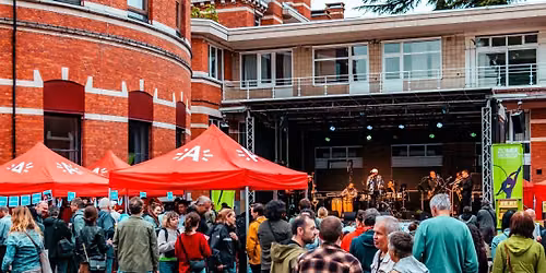 Muziek in de Wijk - Stuivenbergplein