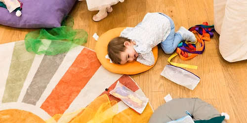 Babies at the Museum: Busy Lines \u2013 A Sing-Along