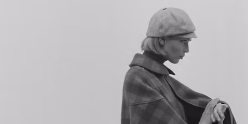 Petit bain de cin\u00e9ma autour de l'exposition La Redoute, un temps d\u2019avance. Mode, Design, Publicit\u00e9.