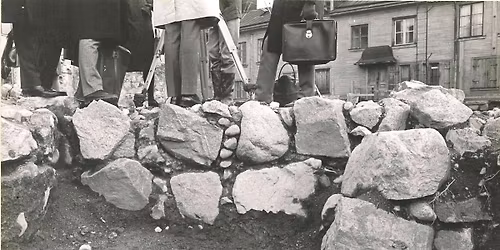 Kv\u00e4llsf\u00f6redrag: Uppsalas medeltida kyrkor