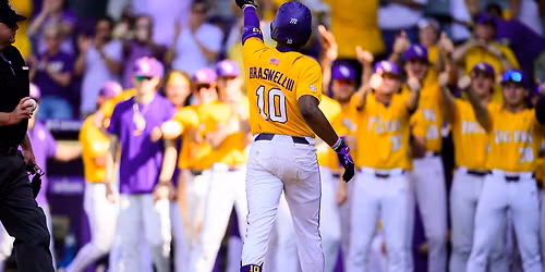 Parking LSU Tigers at Tennessee Lady Volunteers Softball