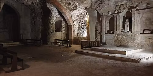 Viaggio nei sotterranei e nelle cripte di Carales.