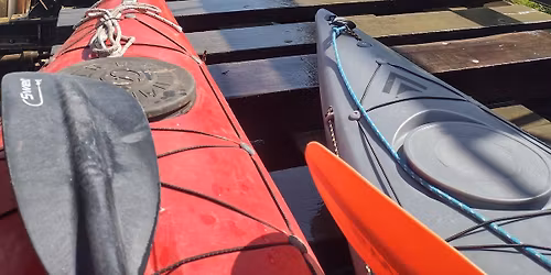 Kajakiem przez pochylnie i \u015bluzy